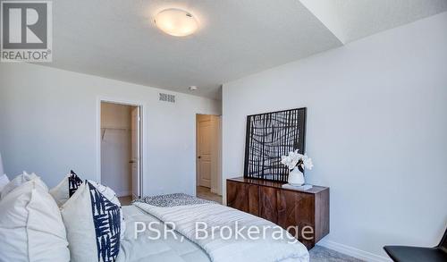 41 Queensbrook Crescent, Cambridge, ON - Indoor Photo Showing Bedroom