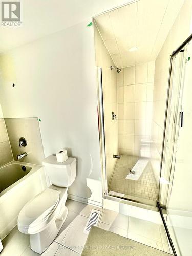 211 Monarch Avenue, Ajax, ON - Indoor Photo Showing Bathroom