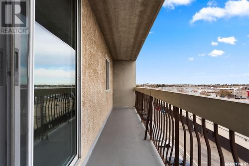 613 4045 Rae Street, Regina, SK - Outdoor With Balcony With Exterior