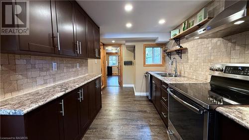 429 Lake Rosalind Road 4, Brockton, ON - Indoor Photo Showing Kitchen With Double Sink With Upgraded Kitchen