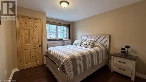 429 Lake Rosalind Road 4, Brockton, ON - Indoor Photo Showing Bedroom