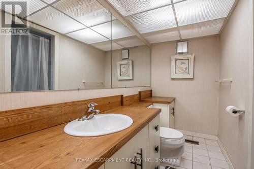 60 Atkinson Boulevard, Hamilton, ON - Indoor Photo Showing Bathroom