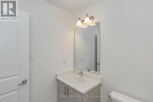 2 Molnar Crescent, Brantford, ON - Indoor Photo Showing Bathroom