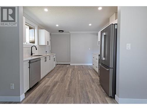 273 Spruce Avenue, Kamloops, BC - Indoor Photo Showing Kitchen