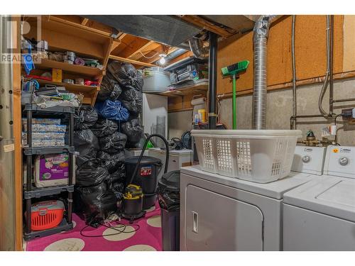 3362 Laurel Crescent, Trail, BC - Indoor Photo Showing Laundry Room