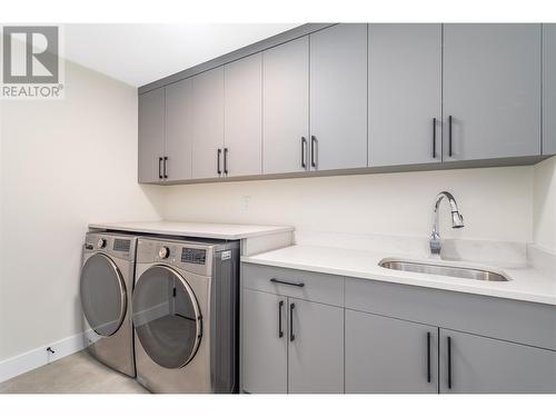 19950 Mccarthy Road Unit# 23, Lake Country, BC - Indoor Photo Showing Laundry Room