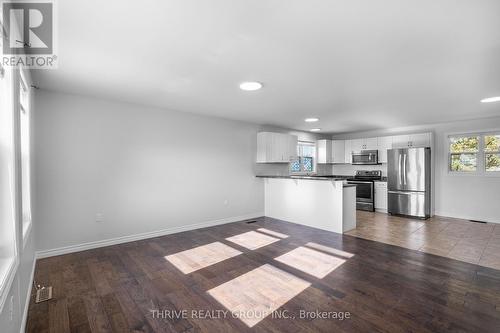 3972 Dundas Street, Thames Centre, ON - Indoor Photo Showing Kitchen