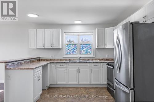 3972 Dundas Street, Thames Centre, ON - Indoor Photo Showing Kitchen With Double Sink