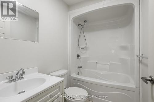 3972 Dundas Street, Thames Centre, ON - Indoor Photo Showing Bathroom