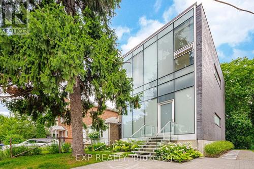 561 Arlington Avenue, Toronto, ON - Outdoor