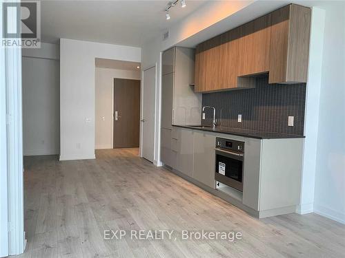 2207 - 161 Roehampton Avenue, Toronto, ON - Indoor Photo Showing Kitchen