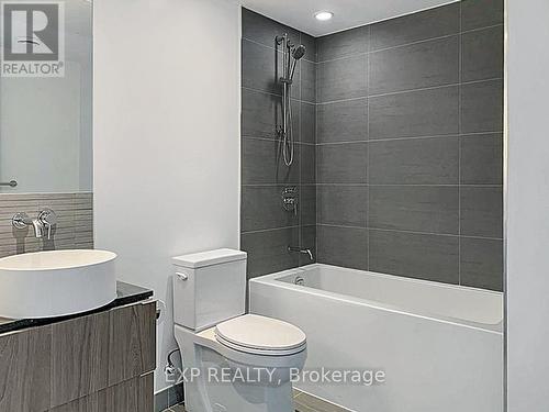 2207 - 161 Roehampton Avenue, Toronto, ON - Indoor Photo Showing Bathroom