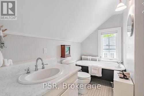 170 Strathallan Boulevard, Toronto, ON - Indoor Photo Showing Bathroom