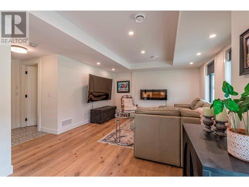 8590 Harbour Heights Road, Vernon, BC - Indoor Photo Showing Other Room With Fireplace