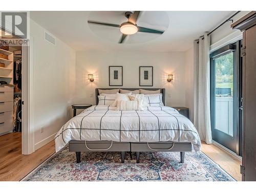 8590 Harbour Heights Road, Vernon, BC - Indoor Photo Showing Bedroom