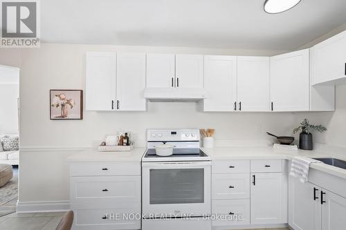 1288 Sunningdale Avenue, Oshawa (Donevan), ON - Indoor Photo Showing Kitchen