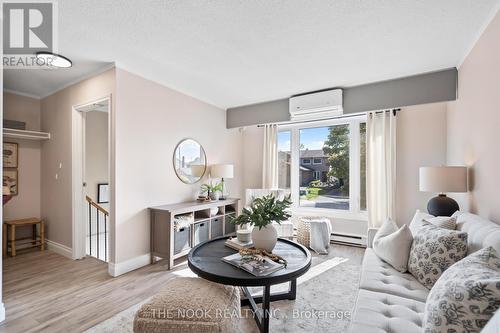 1288 Sunningdale Avenue, Oshawa (Donevan), ON - Indoor Photo Showing Living Room