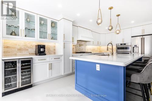 1 Bridgid Drive, Whitby, ON - Indoor Photo Showing Kitchen With Upgraded Kitchen