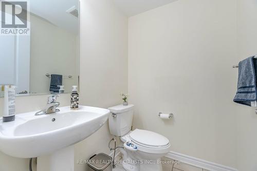 1033 Cameo Street, Pickering, ON - Indoor Photo Showing Bathroom