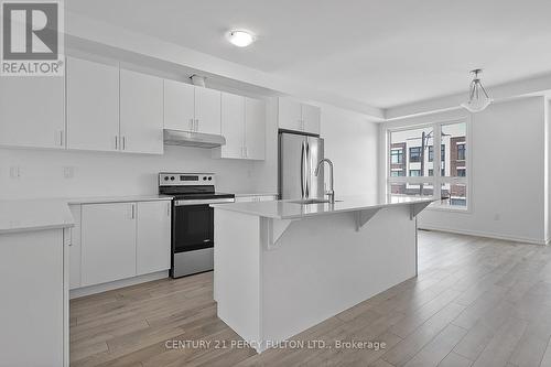 34 Pegler Street, Ajax, ON - Indoor Photo Showing Kitchen With Upgraded Kitchen