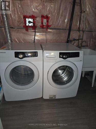 115 Betony Drive, Richmond Hill, ON - Indoor Photo Showing Laundry Room