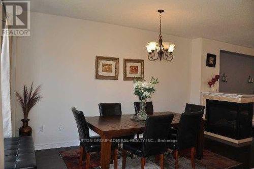 171 Sir Sanford Fleming Way, Vaughan, ON - Indoor Photo Showing Dining Room