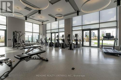 609 - 95 Oneida Crescent, Richmond Hill, ON - Indoor Photo Showing Gym Room