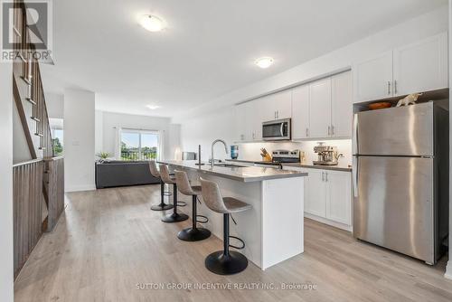 1495 Purchase Place, Innisfil, ON - Indoor Photo Showing Kitchen With Stainless Steel Kitchen With Upgraded Kitchen