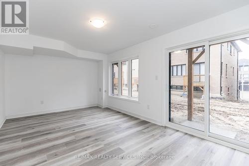 61 Red Maple Lane, Barrie, ON - Indoor Photo Showing Other Room