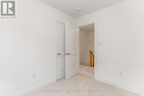 61 Red Maple Lane, Barrie, ON - Indoor Photo Showing Other Room