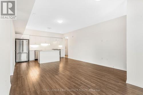 601 - 300 Essa Road, Barrie, ON - Indoor Photo Showing Kitchen