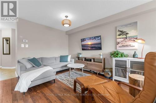 591 Taylor Crescent, Burlington, ON - Indoor Photo Showing Living Room