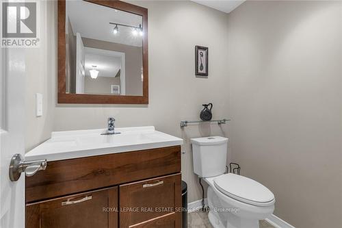 591 Taylor Crescent, Burlington, ON - Indoor Photo Showing Bathroom