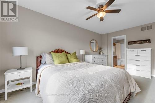 591 Taylor Crescent, Burlington, ON - Indoor Photo Showing Bedroom