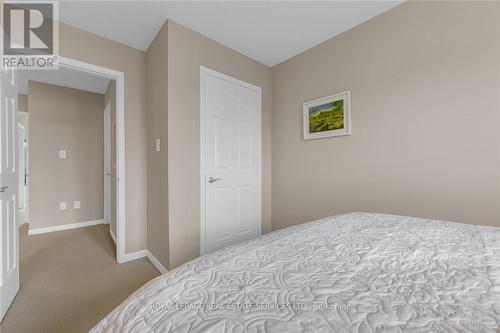 591 Taylor Crescent, Burlington, ON - Indoor Photo Showing Bedroom