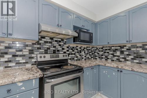 3141 Turbine Crescent, Mississauga, ON - Indoor Photo Showing Kitchen