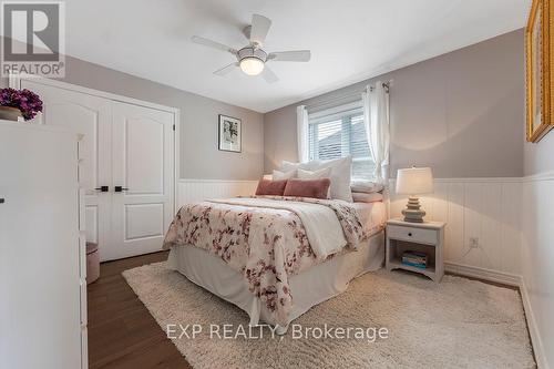 1181 Lindenrock Drive, Oakville, ON - Indoor Photo Showing Bedroom