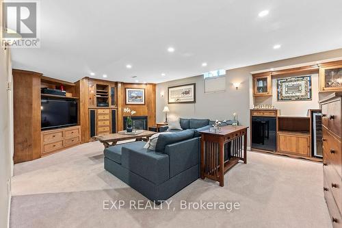 1181 Lindenrock Drive, Oakville, ON - Indoor