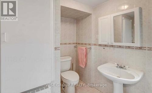 1118 Glencairn Avenue, Toronto, ON - Indoor Photo Showing Bathroom