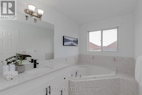 23 Hot Spring Road, Brampton, ON - Indoor Photo Showing Bathroom