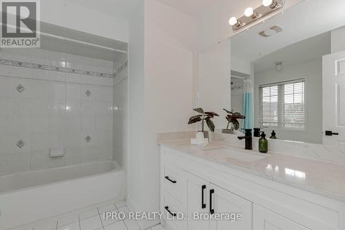 23 Hot Spring Road, Brampton, ON - Indoor Photo Showing Bathroom