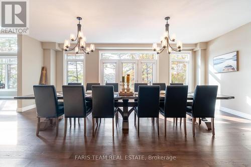 4245 Delta Road, Severn, ON - Indoor Photo Showing Dining Room