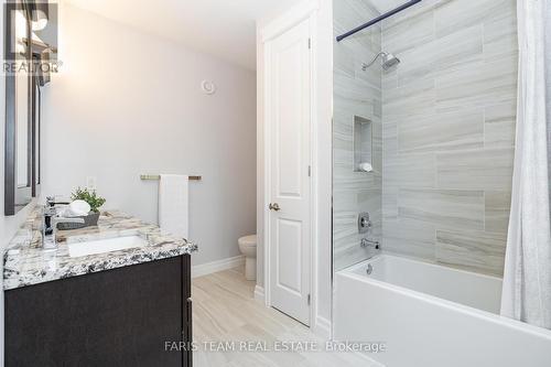 4245 Delta Road, Severn, ON - Indoor Photo Showing Bathroom