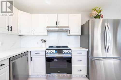 282 Robins Point Road, Tay, ON - Indoor Photo Showing Kitchen