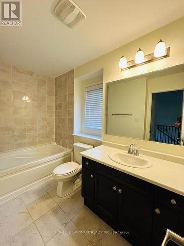 125 Stork Street, Oakville, ON - Indoor Photo Showing Bathroom