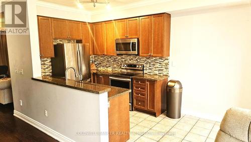 2509 Postmaster Drive, Oakville, ON - Indoor Photo Showing Kitchen