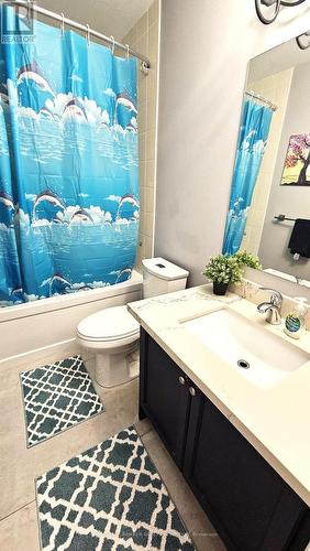 2509 Postmaster Drive, Oakville, ON - Indoor Photo Showing Bathroom