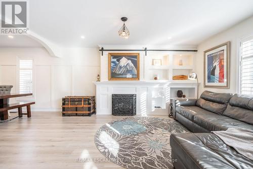 71 Joshua Avenue, Hamilton, ON - Indoor Photo Showing Living Room With Fireplace