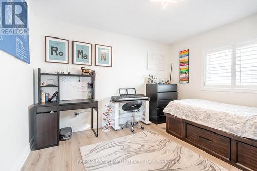 71 Joshua Avenue, Hamilton, ON - Indoor Photo Showing Bedroom