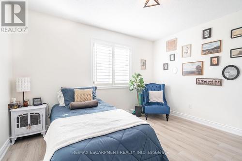 71 Joshua Avenue, Hamilton, ON - Indoor Photo Showing Bedroom